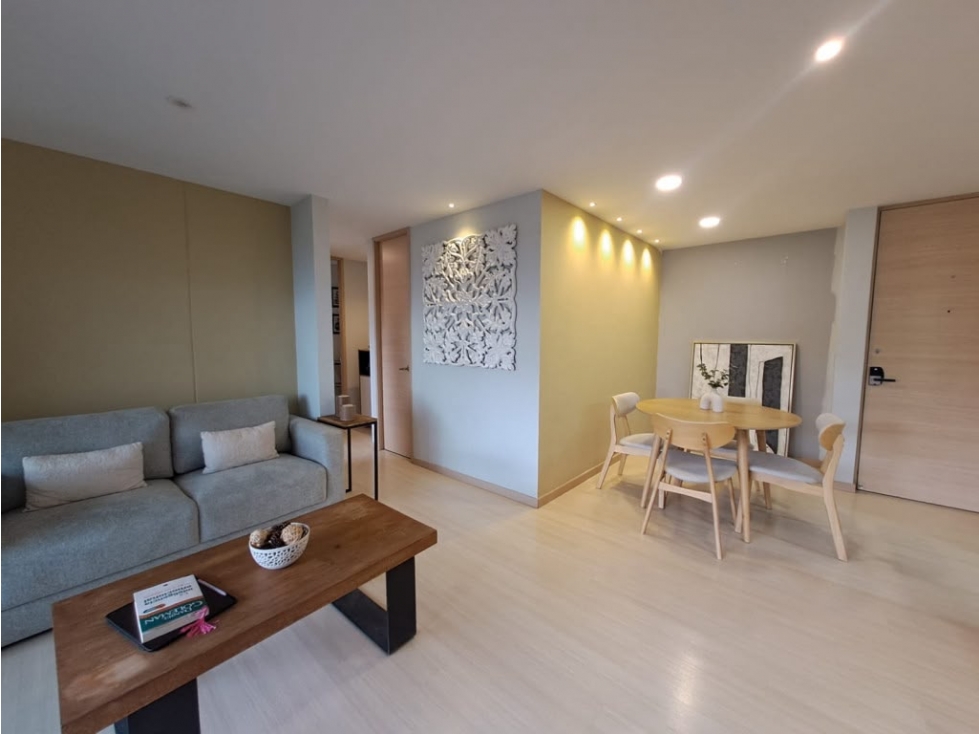 APARTAMENTO EN VENTA EN ENVIGADO EL ESMERALDAL — foto 2
