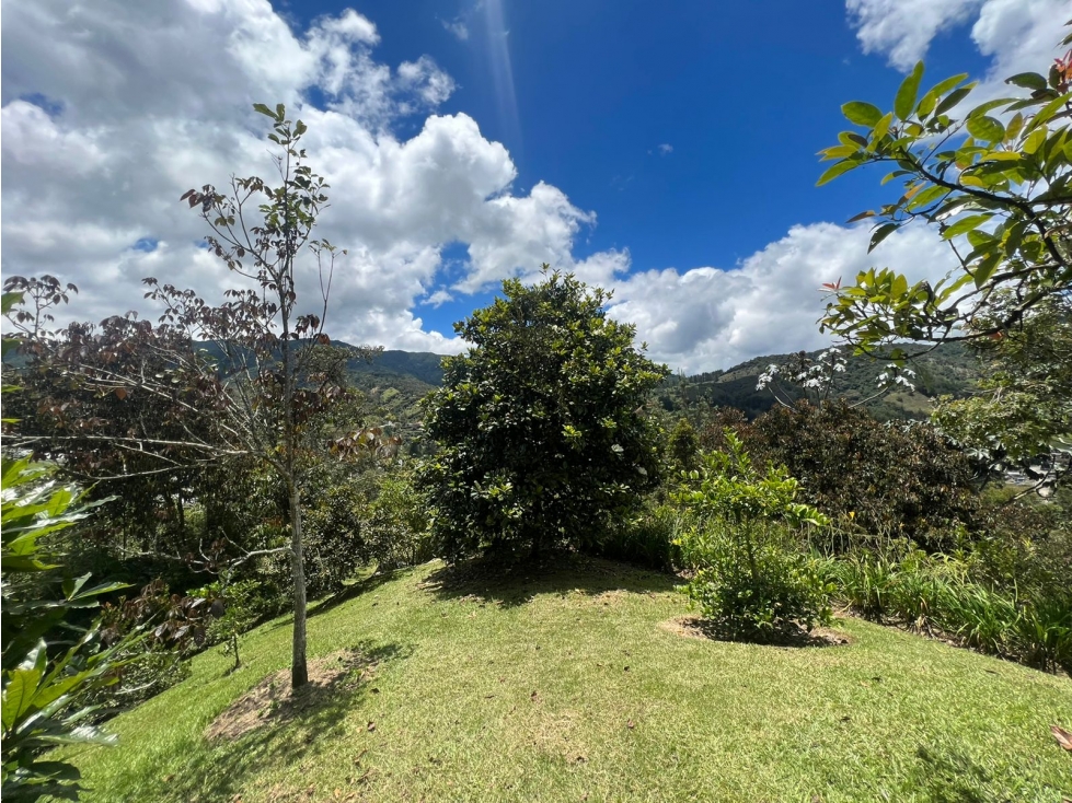 CASA FINCA EN EL RETIRO VEREDA LA ARGENTINA CON 3 CONSTRUCCIONES — foto 2