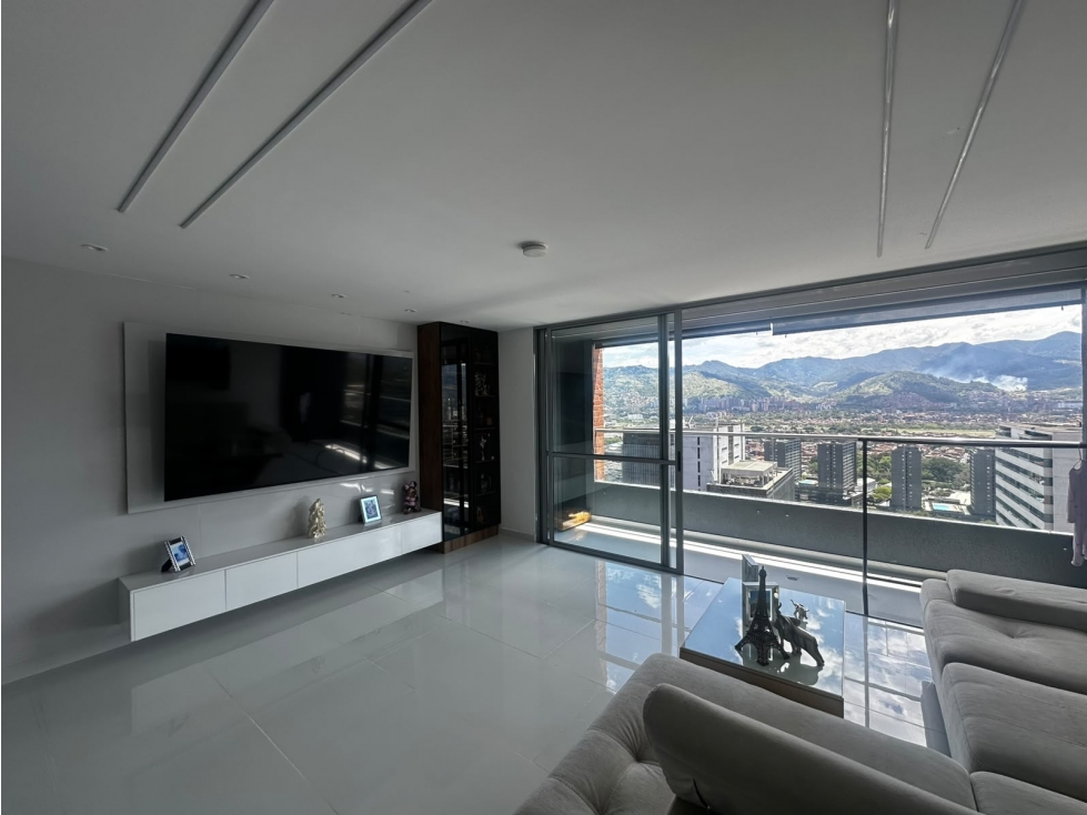 APARTAMENTO MEDELLIN POBLADO PISO ALTO MODERNO VISTA CIUDAD DEL RIO