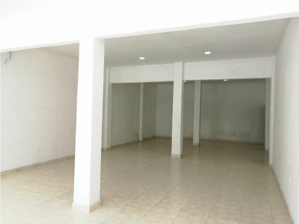 LOCAL EN ZONA COMERCIAL DEL CENTRO DE BARRANQUILLA - 2