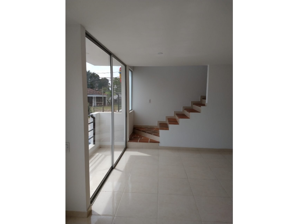 CASA DE 2 NIVELES CON ACABADOS DE LUJO CARMEN DE VIBORAL - 6