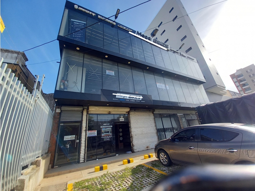 EDIFICIO COMPLETO CON 2 LOCALES COMERCIALES Y BODEGA NUEVO HORIZONTE - 2