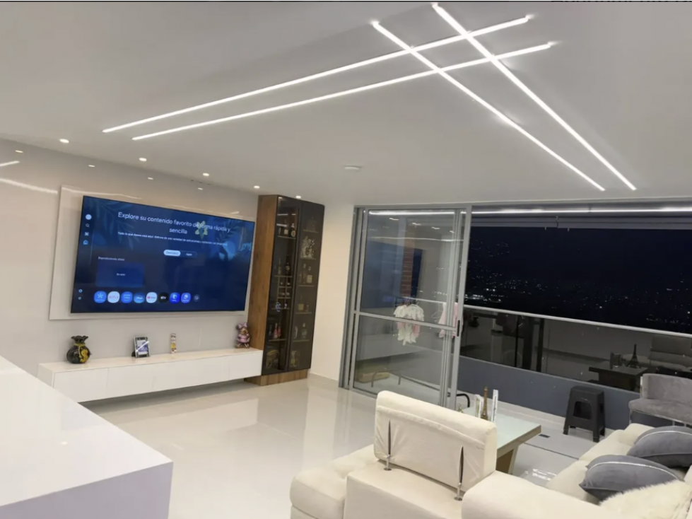 APARTAMENTO MEDELLIN POBLADO PISO ALTO MODERNO VISTA EN CIUDAD DEL RIO — foto 3