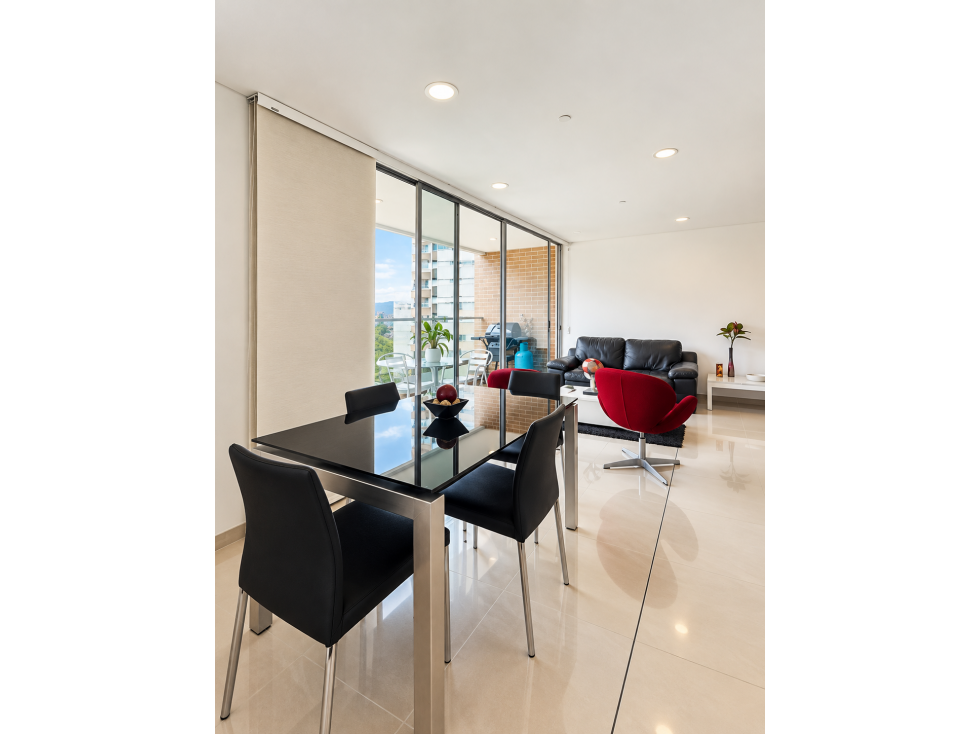 APARTAMENTO AMPLIO SIN PONIENTE ENVIGADO SECTOR COLEGIO CUMBRES — foto 2