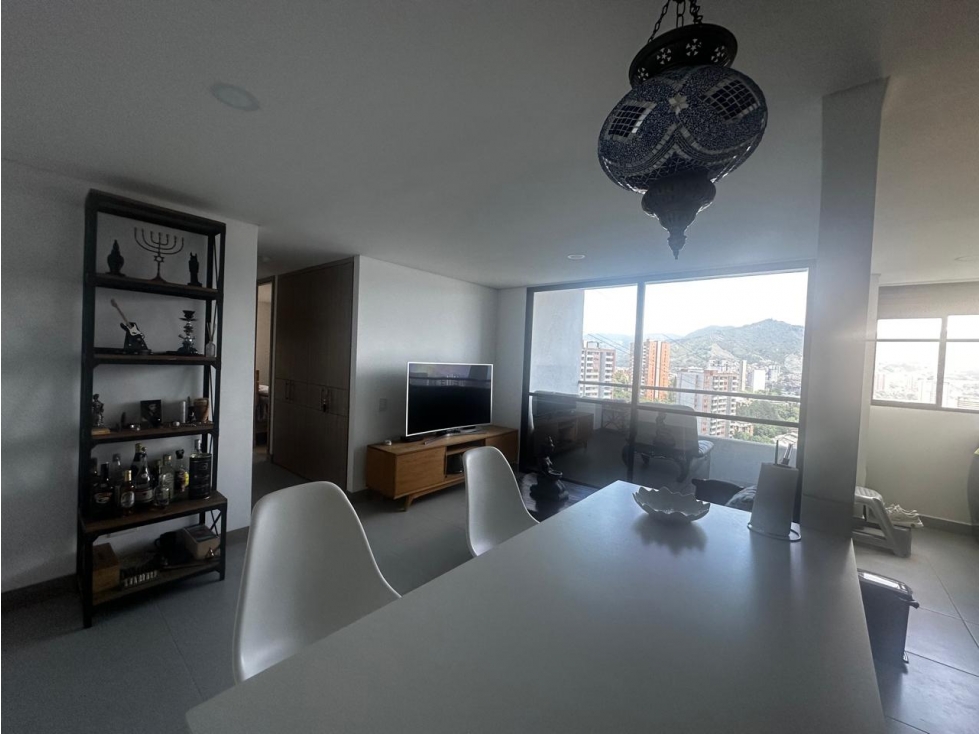 APARTAESTUDIO ENVIGADO PISO ALTO SECTOR TRIANON — foto 2