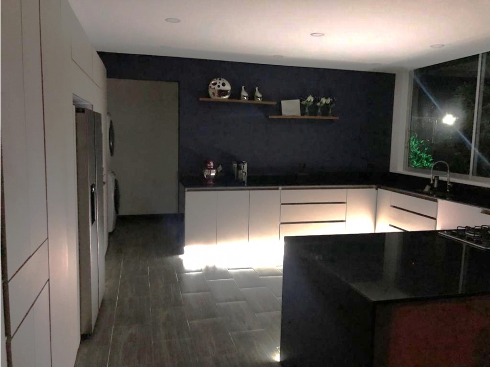 HERMOSA CASA ENVIGADO LOMAA DEL ESCOBERO PARTE ALTA — foto 5