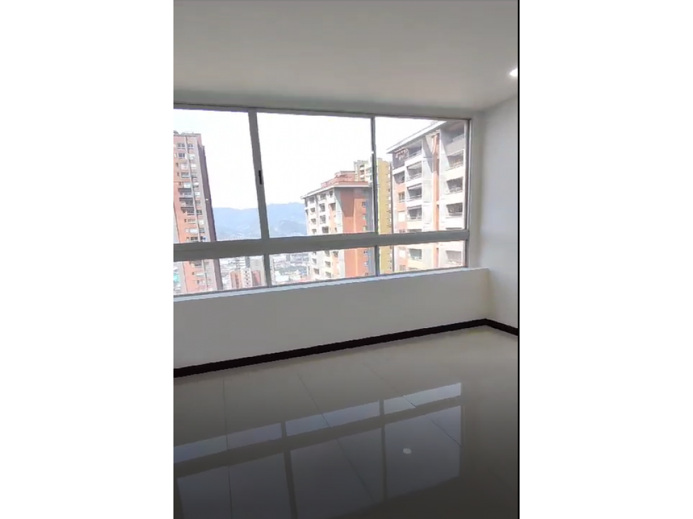APARTA OFICINA MEDELLIN POBLADO SECTOR PALMAS PISO MEDIO