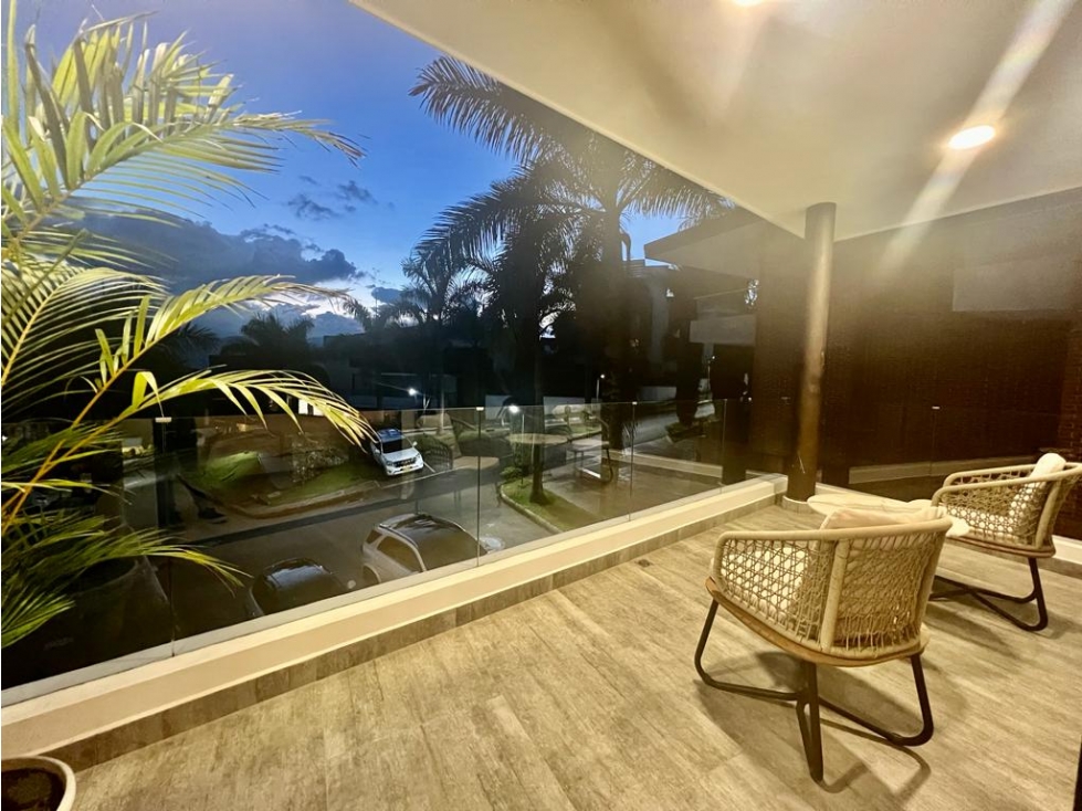HERMOSA CASA EN ALTOS DEL POBLADO UNIDAD CERRADA — foto 3