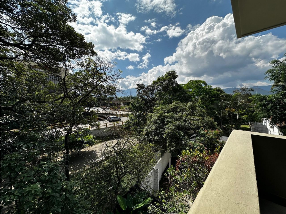 APARTAMENTO POBLADO LA AGUACATALA CERCA A EAFIT PARA RENTAS CORTAS — foto 4