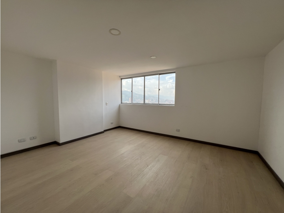 APARTAMENTO PENTHOUSE SABANETA CALLE LARGA PARA TERMINAR A TU GUSTO — foto 4