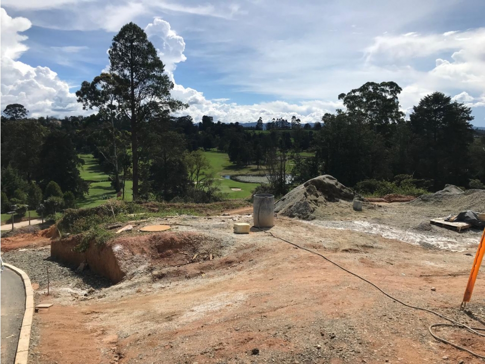 LOTE EN UNIDAD CERRADA EN RIONEGRO CERCA AL CLUB LA MACARENA — foto 4