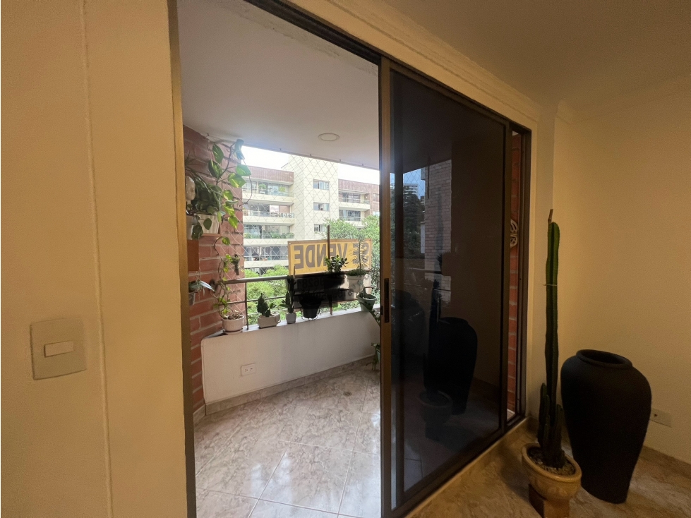 APARTAMENTO AMPLIO ENVIGADO SECTOR ZUÑIGA — foto 3