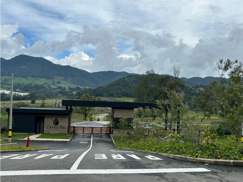 HERMOSO LOTE EN LA CEJA EN UNIDAD CERRADA SECTOR EL TAMBO — foto 3