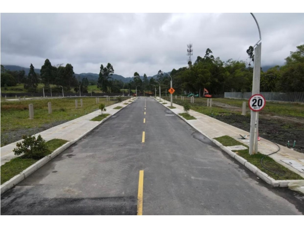 LOTE LA CEJA 30 MILLONES POR DEBAJO DEL DE LA CONSTRUCTORA — foto 3