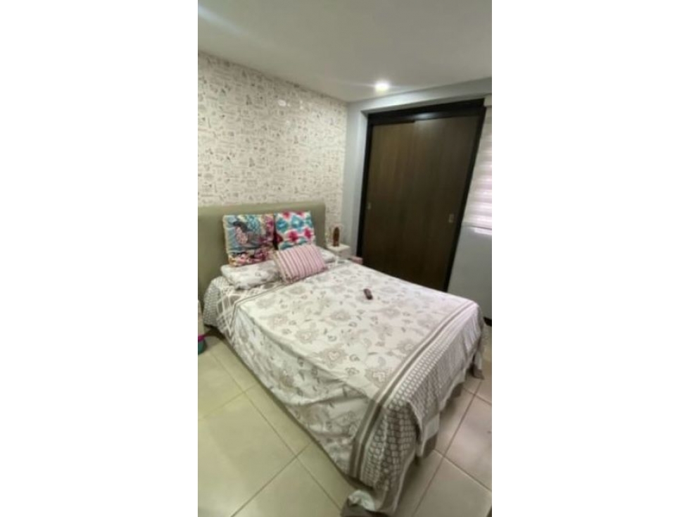 APARTAMENTO EN SABANETA LOMA SAN JOSE PARTE MEDIA — foto 4