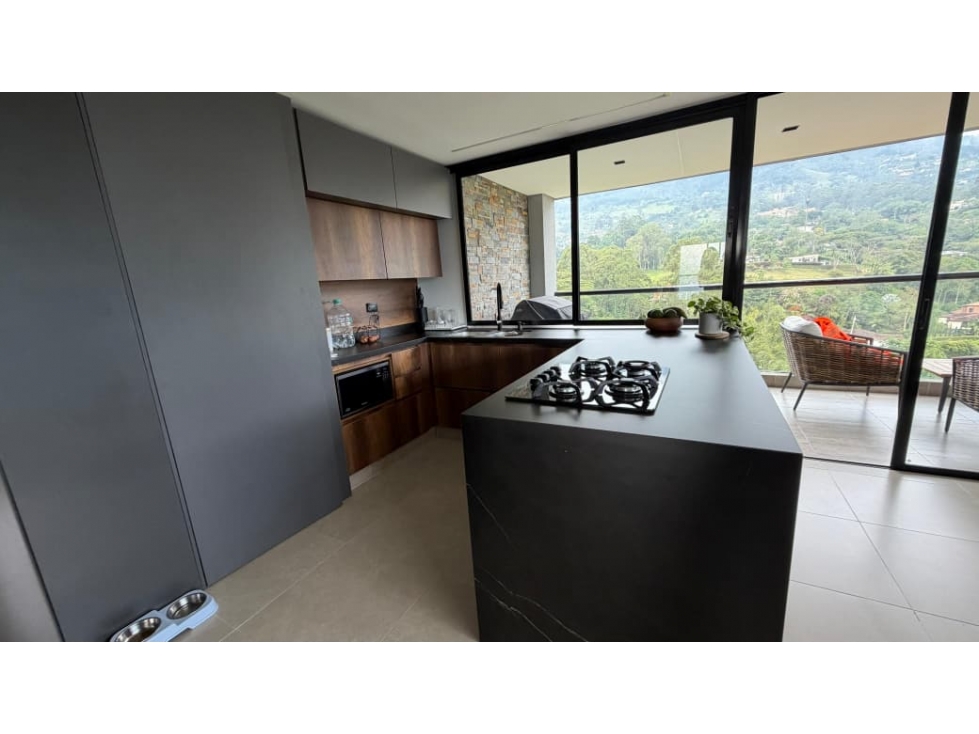 APARTAMENTO EN VENTA EN LOMA DE LAS BRUJAS — foto 3
