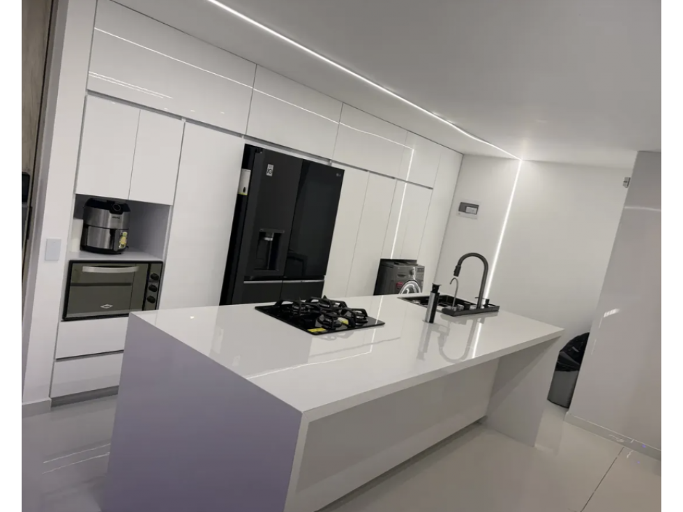 APARTAMENTO MEDELLIN POBLADO PISO ALTO MODERNO VISTA EN CIUDAD DEL RIO — foto 4
