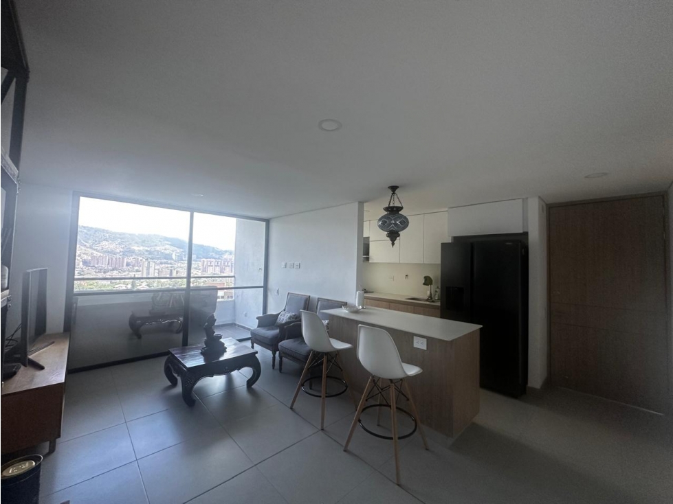 APARTAESTUDIO ENVIGADO PISO ALTO SECTOR TRIANON — foto 3