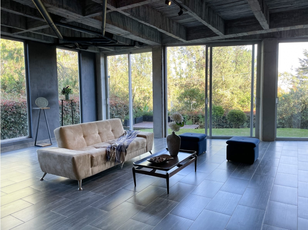 HERMOSA CASA ENVIGADO LOMAA DEL ESCOBERO PARTE ALTA — foto 3