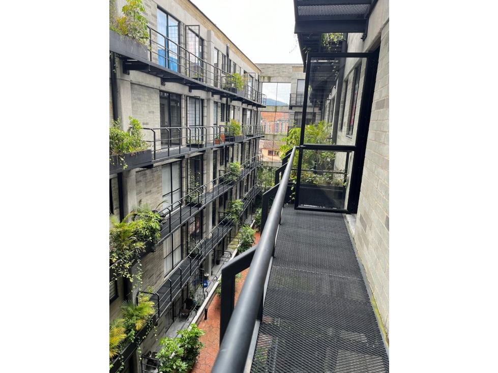 APARTAMENTO EN LA CEJA CON HERMOSA VISTA INTERIOR — foto 4