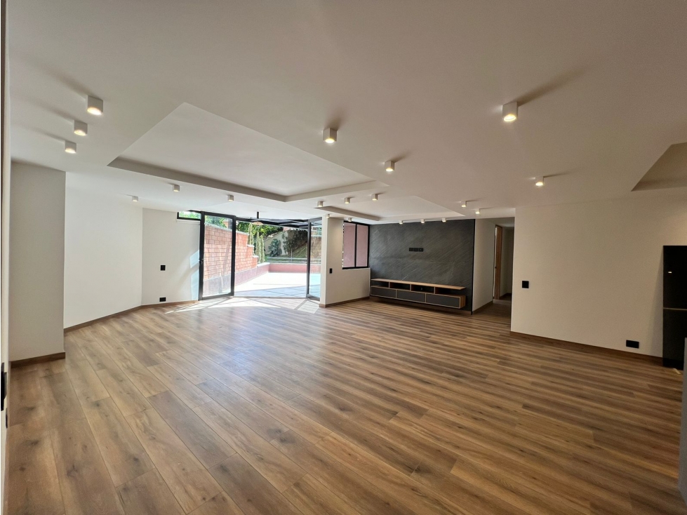 HERMOSO APARTAMENTO POBLADO COUNTRY CLUB TOTALMENTE REMODELADO — foto 5