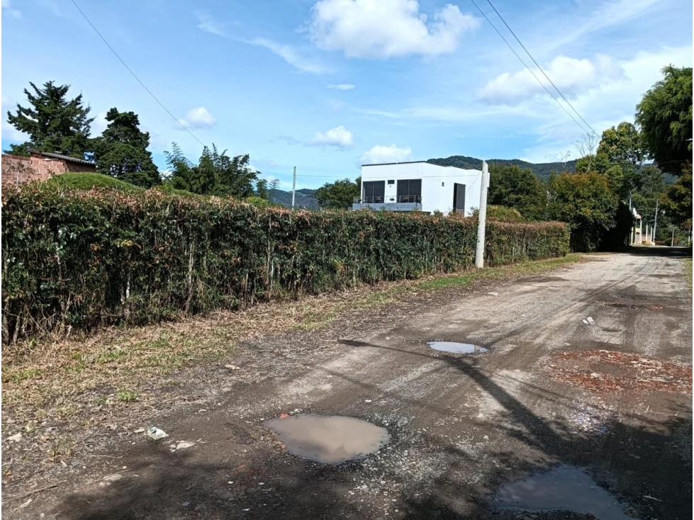 LOTE URBANO SOBRE LA VIA EN SECTOR DE VALORIZACION LA CEJA — foto 5