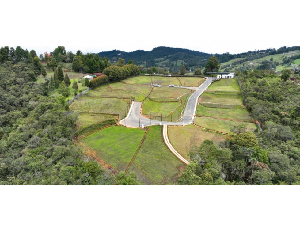 LOTE EN ENVIGADO ALTO DE LAS PALMAS CERCA AL MONTEMAYOR — foto 4