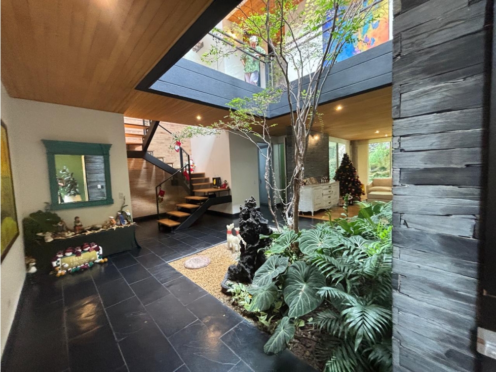VENTA DE CASA EN ENVIGADO LOMA DEL ATRAVESADO