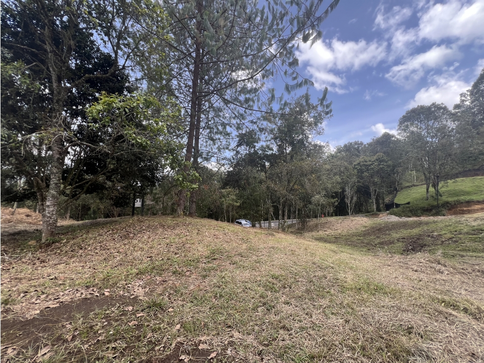 LOTE PLANO EN EL RETIRO EN PARCELACION