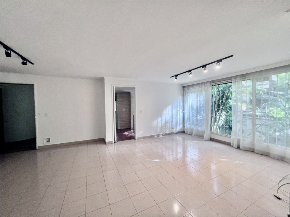 APARTAMENTO POBLADO SECTOR LAS LOMAS PARA REMODELAR
