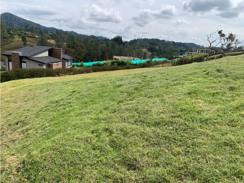 LOTE ESQUINERO EL RETIRO VEREDA PANTANILLO EN PARCELACION CON VISTA — foto 4