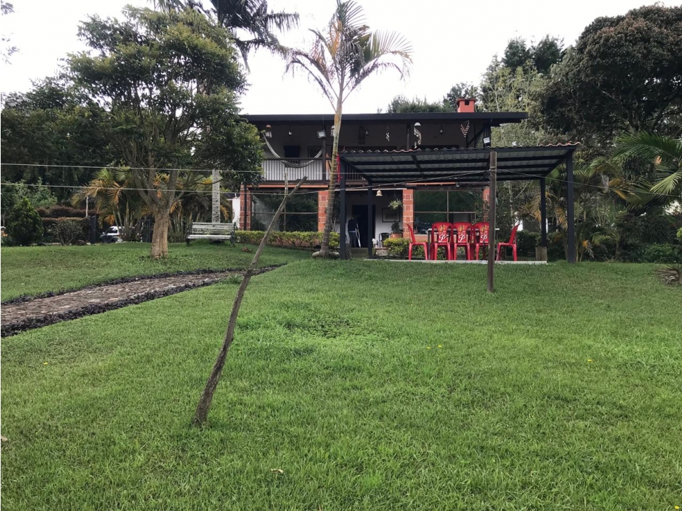 FINCA GUARNE VEREDA LA PASTORCITA A 5 MINUTOS DE LA AUTOPISTA AMOBLADA — foto 3