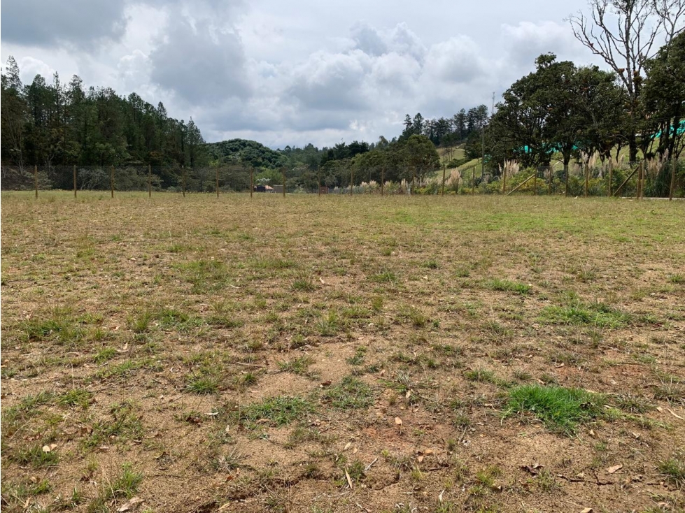 LOTE PLANO EN EL RETIRO VEREDA PANTANILLO TOTALMENTE APROVECHABLE