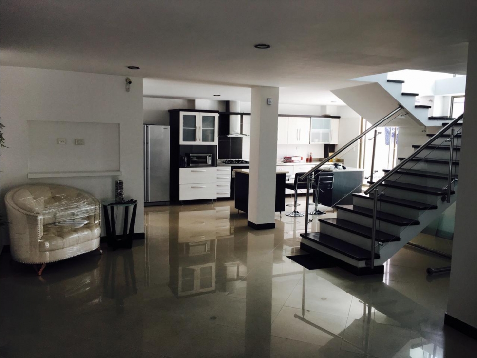 HERMOSA Y MODERNA CASA EN SABANETA SECTOR SAN JOSE — foto 2