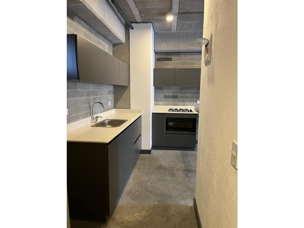 APARTAMENTO EN LA CEJA CON HERMOSA VISTA INTERIOR — foto 5