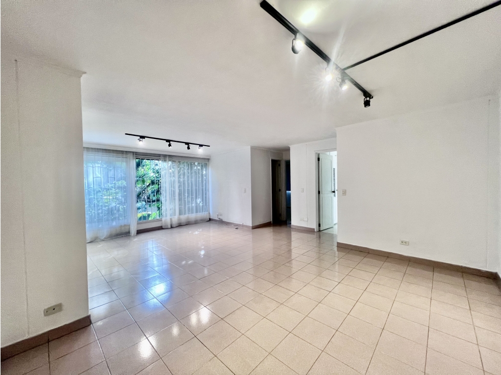 APARTAMENTO POBLADO SECTOR LAS LOMAS PARA REMODELAR — foto 2