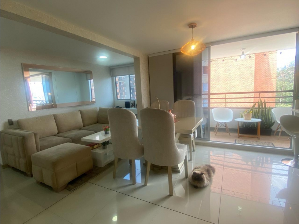ESPECTACULAR APARTAMENTO CON EXCELENTE UBICACION — foto 2
