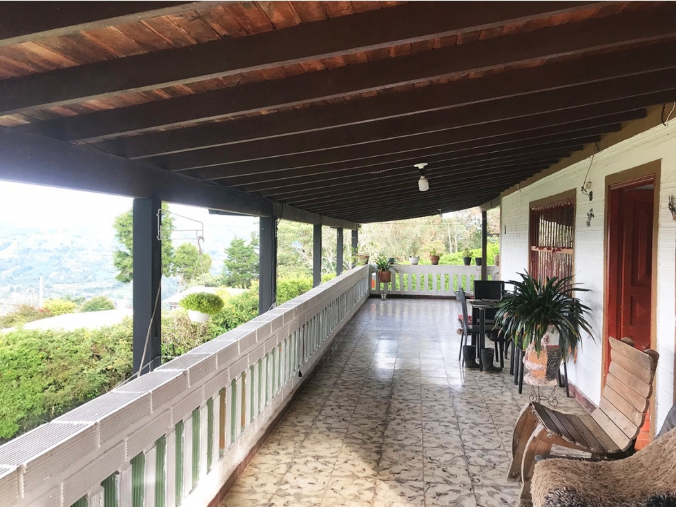 FINCA INDEPENDIENTE EN GUARNE VEREDA EL SALADO VIA PIEDRAS BLANCAS — foto 4