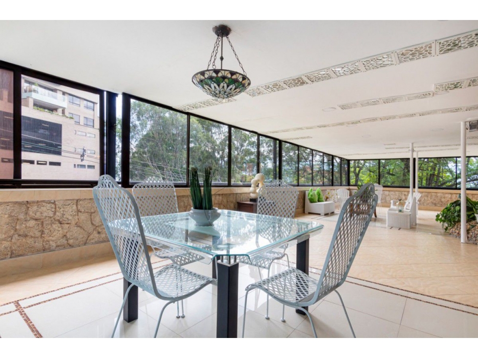 HERMOSO APARTAMENTO EL POBLADO LOS BALSOS