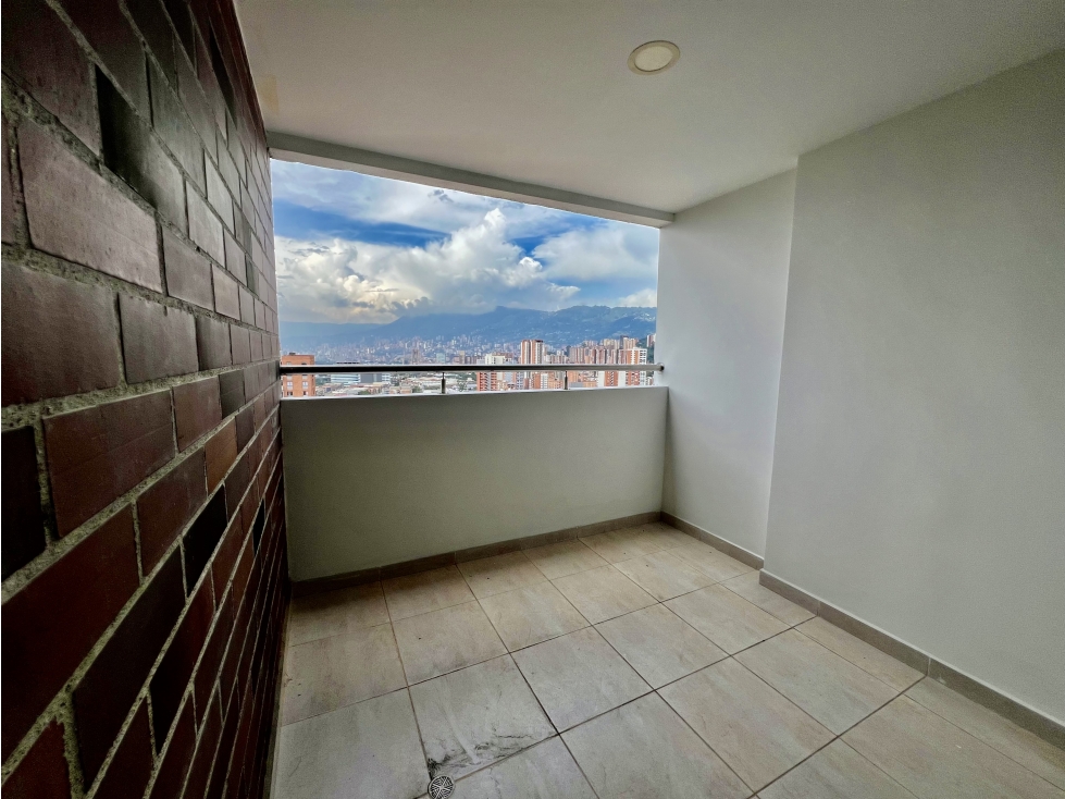 APARTAMENTO PENTHOUSE SABANETA CALLE LARGA PARA TERMINAR A TU GUSTO — foto 2