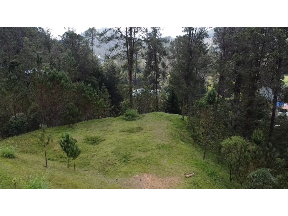 HERMOSO LOTE EN EL RETIRO EN PARCELACION