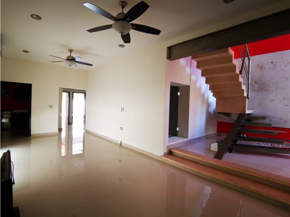 VENTA O RENTA CASA CON ALBERCA EN COL MIAMI CIUDAD DEL CARMEN — foto 2