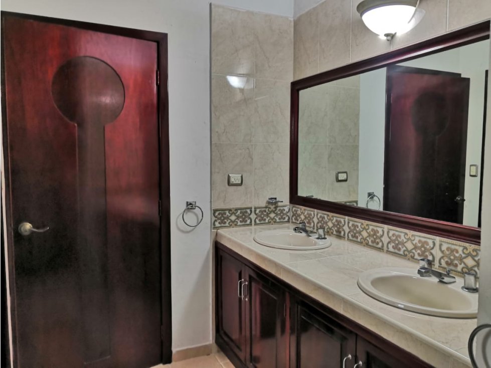 CASA EN RENTA DE 4 CUARTOS PRIV CENTRICA CARMEN - 6