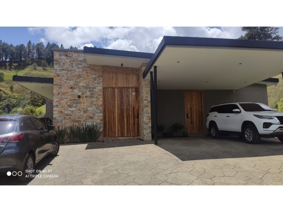 Venta hermosa Casa el Retiro Antioquia - 1