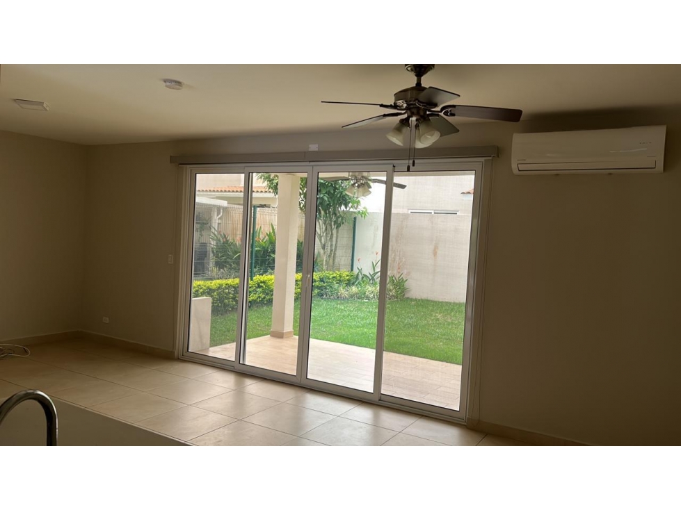 BOSQUES DEL PACIFICO | SE ALQUILA |TOWNHOME | 3 REC | 2.5 B | 2 P | LB - 5