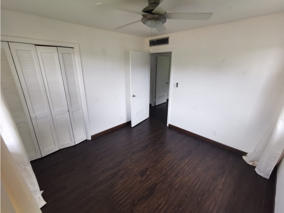 CLAYTON | SE VENDE| EDIFICIO REMODELADO | PARA INVERSIÓN | 4 APT — foto 6