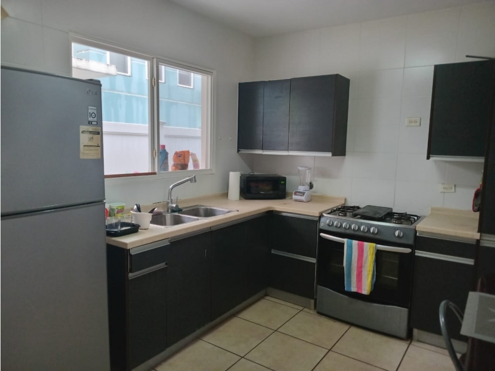 BRISAS NORTE | PH ALPES | SE VENDE | 3 REC | 2 ½ BAÑ | CBE | 2 PAR - 5