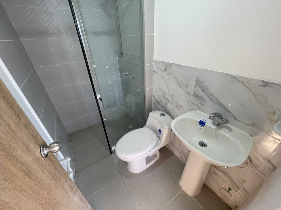 APARTAMENTO EN ALQUILER, C.R ARANDANOS, VIVERO — foto 5