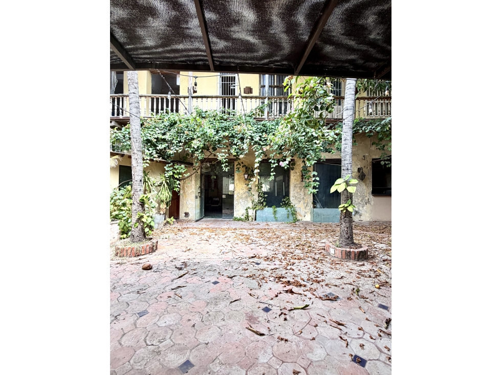 LOCAL CENTRO HISTORICO PRIMER PISO CON PATIO INTERIOR | 400 m² — foto 3