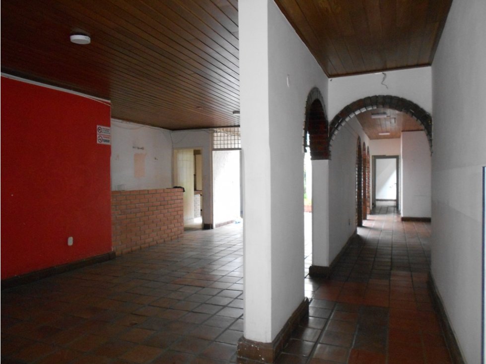 LOCAL COMERCIAL ARRIENDO CABECERA - 4